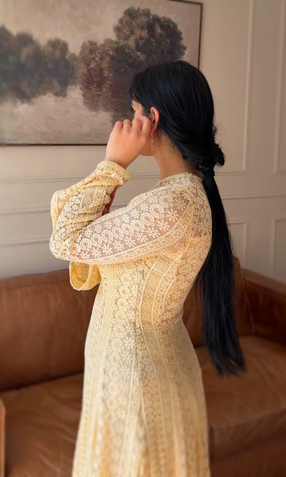AMALIA : Robe longue en dentelle jaune beurre