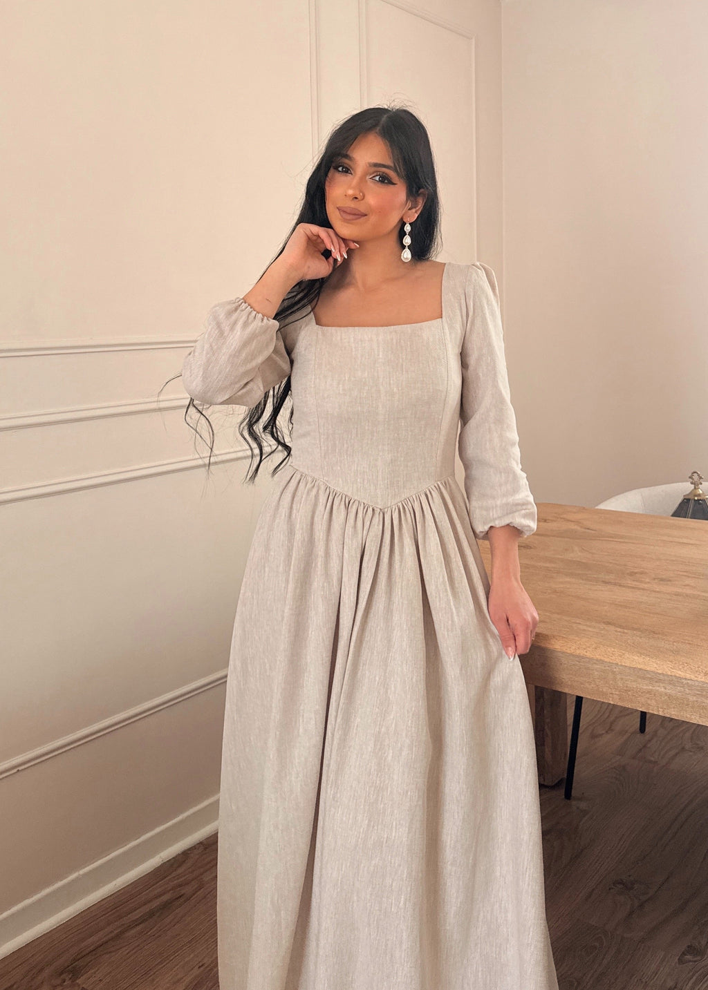 ELOÏSE : Robe à corsage lacé et manches bouffantes